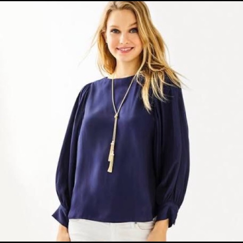 Lily Pulitzer Maisel top in true navy